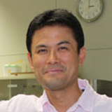 舘野浩章氏